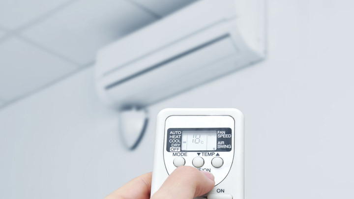 Có nên bật chế độ Dry trên điều hòa để tiết kiệm điện?