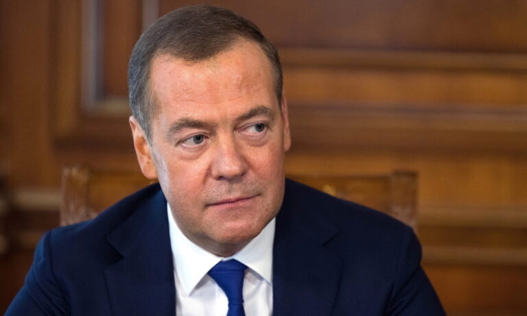 Ông Medvedev: Chủ tịch Hạ viện Mỹ mất chức vì tình yêu với Ukraine